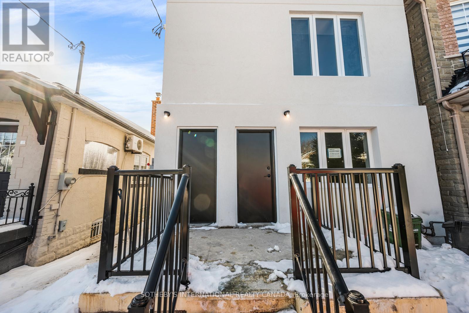 462 Northcliffe Boulevard, Toronto (Oakwood Village), Ontario  M6E 3L2 - Photo 2 - C12632764