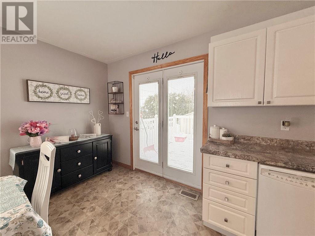 3149 Marie Avenue, Val Caron, Ontario  P3N 1B8 - Photo 10 - 2126269