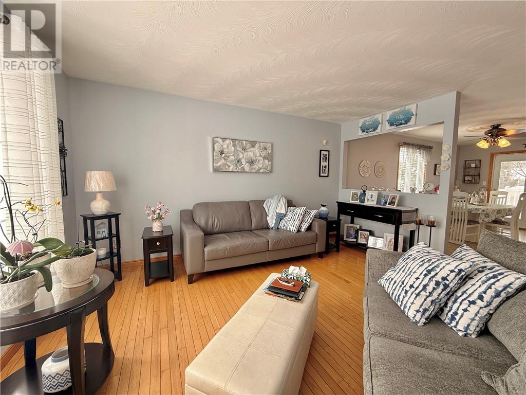 3149 Marie Avenue, Val Caron, Ontario  P3N 1B8 - Photo 11 - 2126269