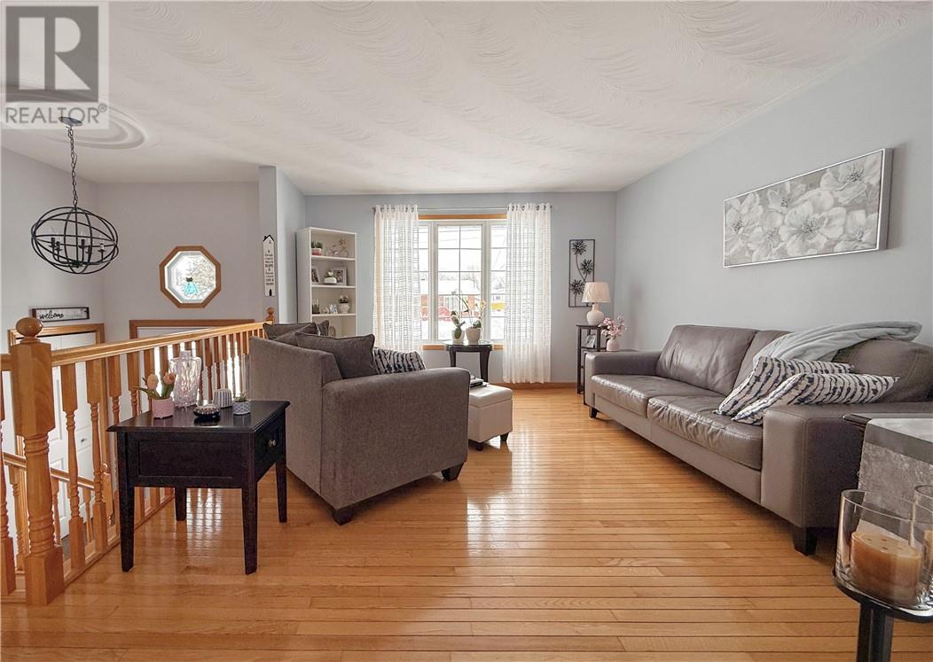 3149 Marie Avenue, Val Caron, Ontario  P3N 1B8 - Photo 12 - 2126269