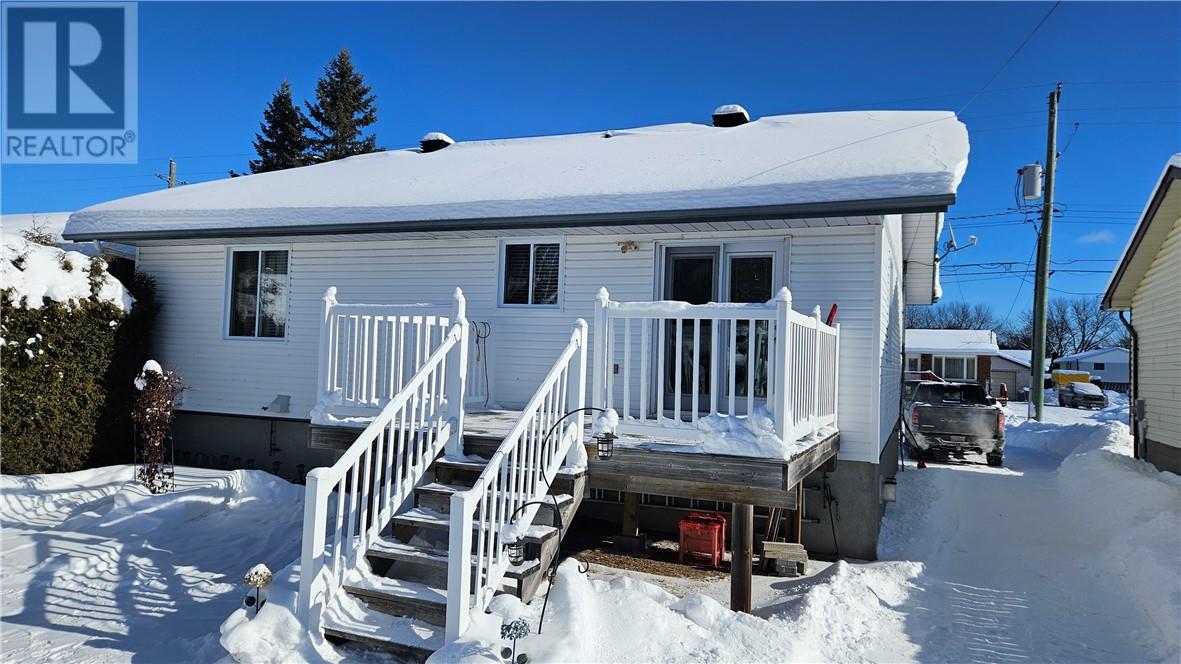 3149 Marie Avenue, Val Caron, Ontario  P3N 1B8 - Photo 3 - 2126269