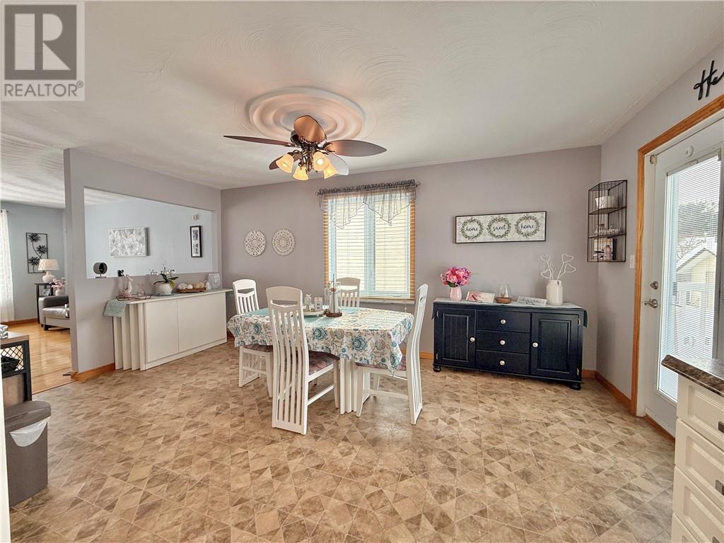 3149 Marie Avenue, Val Caron, Ontario  P3N 1B8 - Photo 7 - 2126269