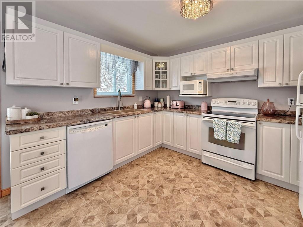 3149 Marie Avenue, Val Caron, Ontario  P3N 1B8 - Photo 9 - 2126269