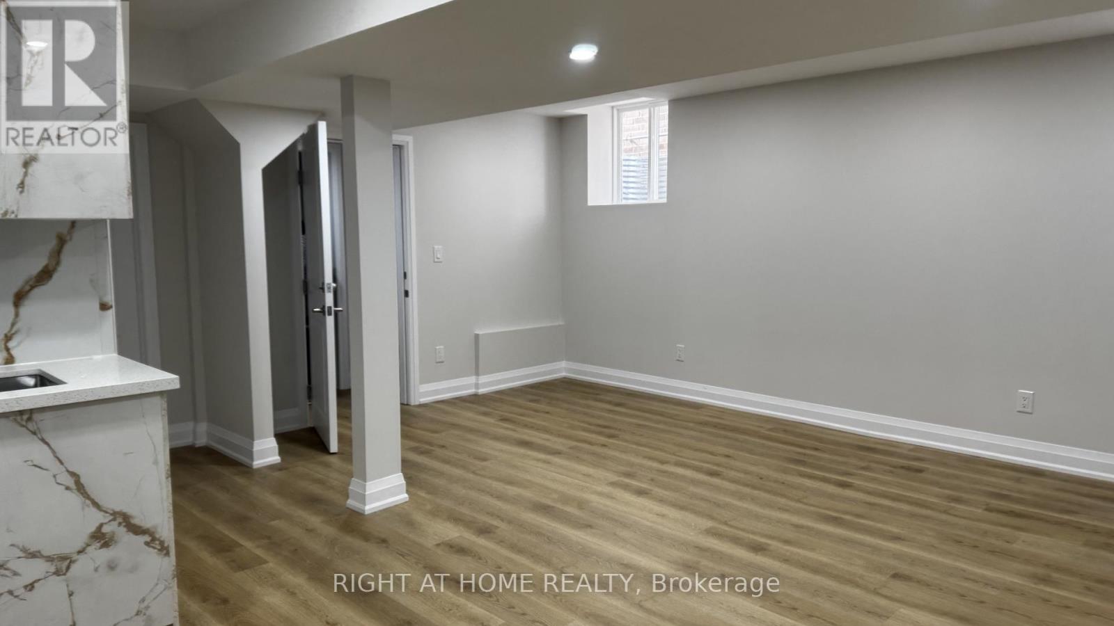 15 Perdita Road, Brampton, Ontario  L6Y 0C3 - Photo 3 - W12763644