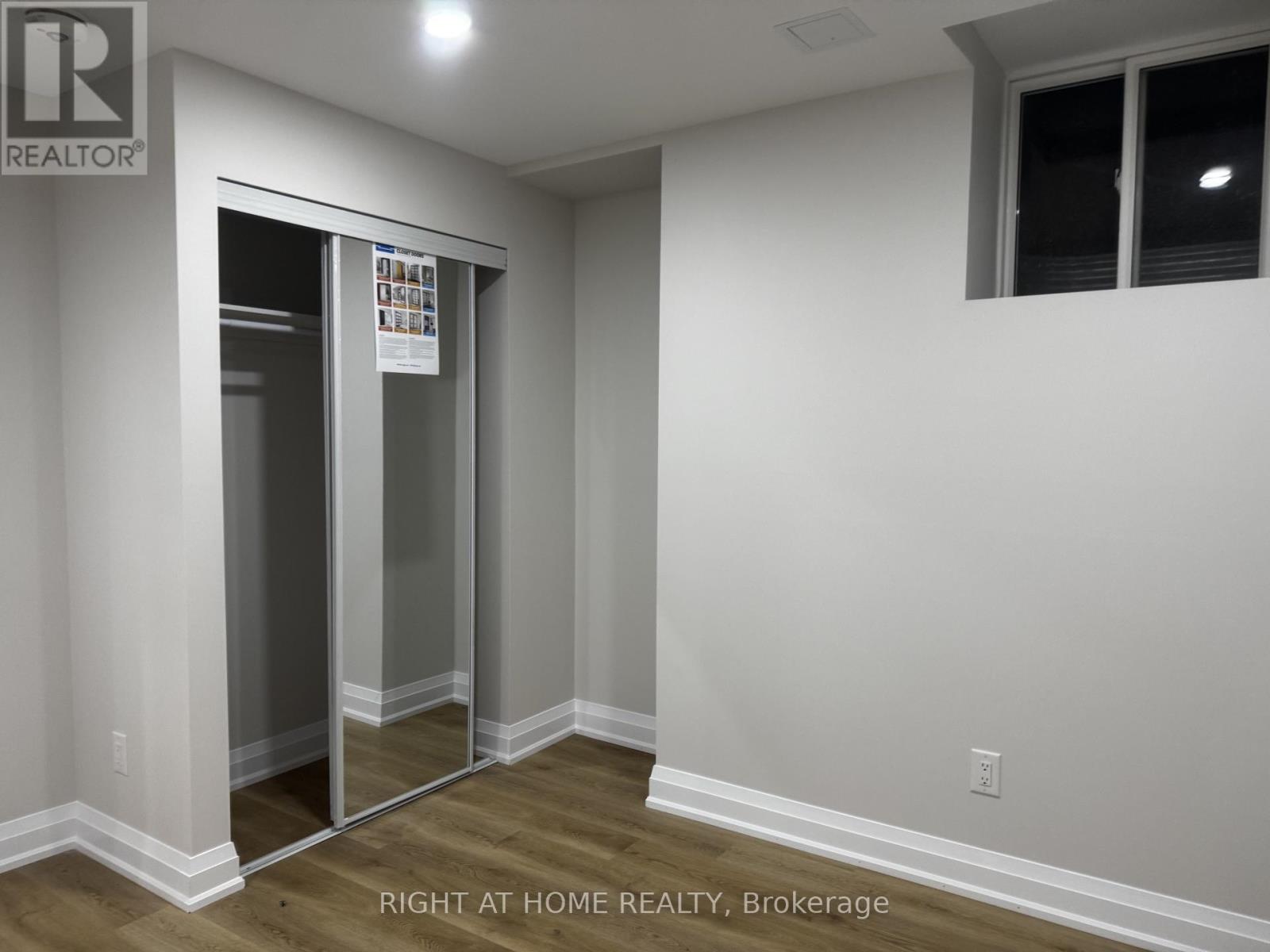 15 Perdita Road, Brampton, Ontario  L6Y 0C3 - Photo 4 - W12763644