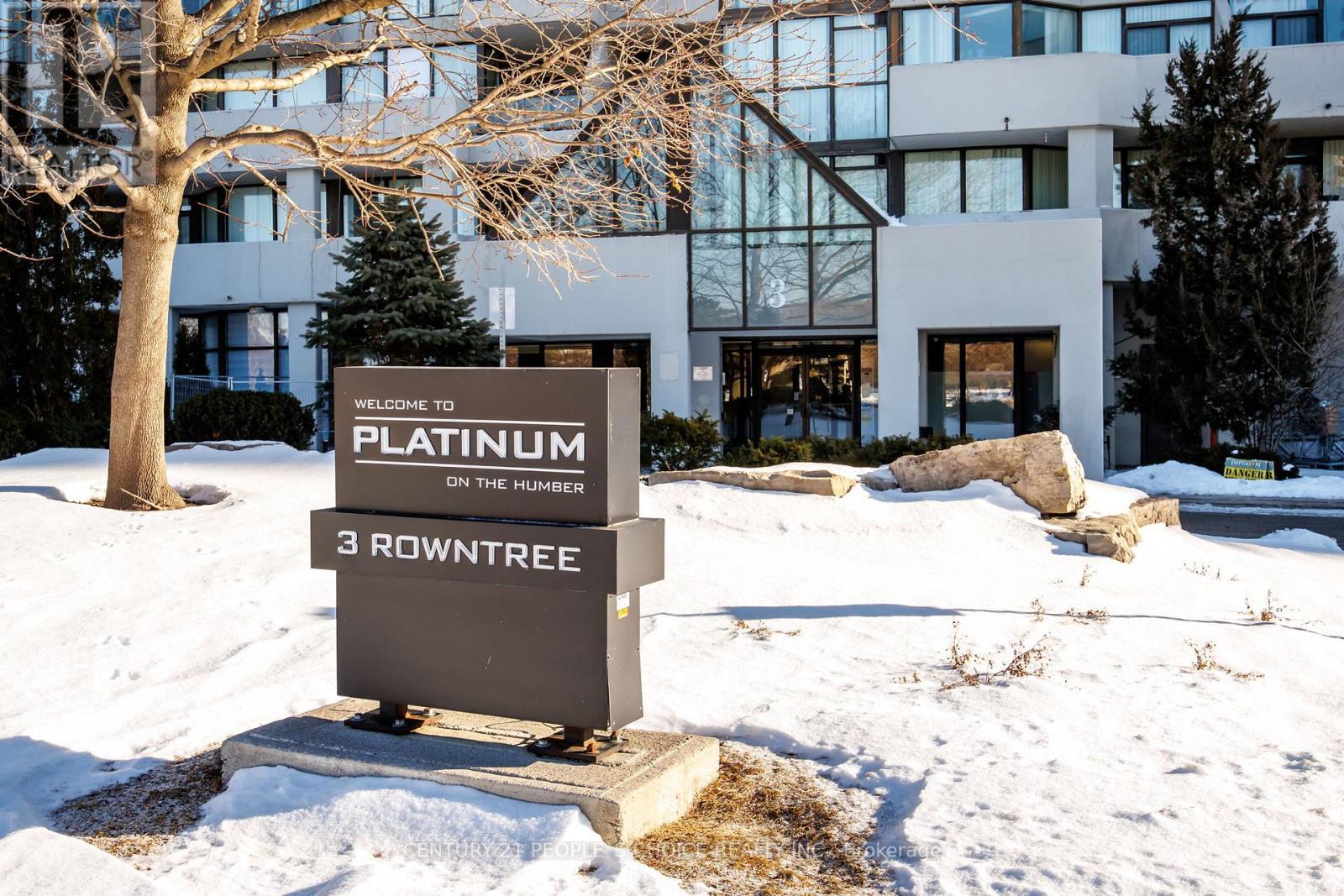 1605 - 3 Rowntree Road, Toronto, Ontario  M9V 5G8 - Photo 2 - W12763706