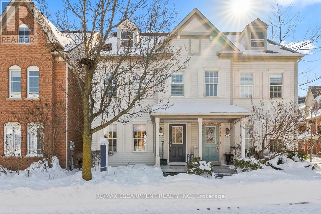 144 Littlewood Drive, Oakville, Ontario  L6H 6T7 - Photo 2 - W12763744