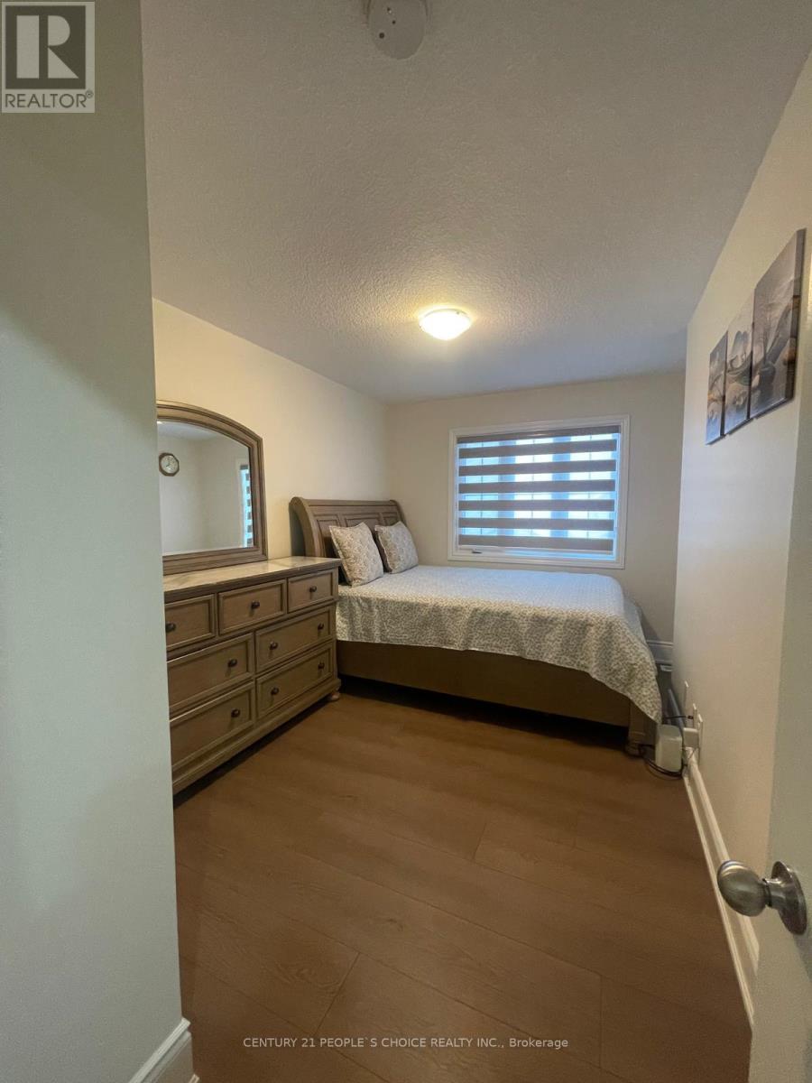 58 Renfrew Street, Kitchener, Ontario  N2R 1W6 - Photo 17 - X12763690