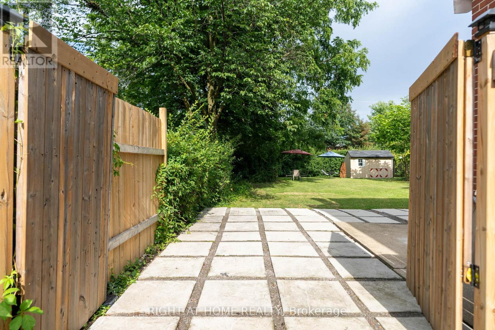 105 Glenridge Avenue, St. Catharines, Ontario  L2R 4X5 - Photo 27 - X12763720