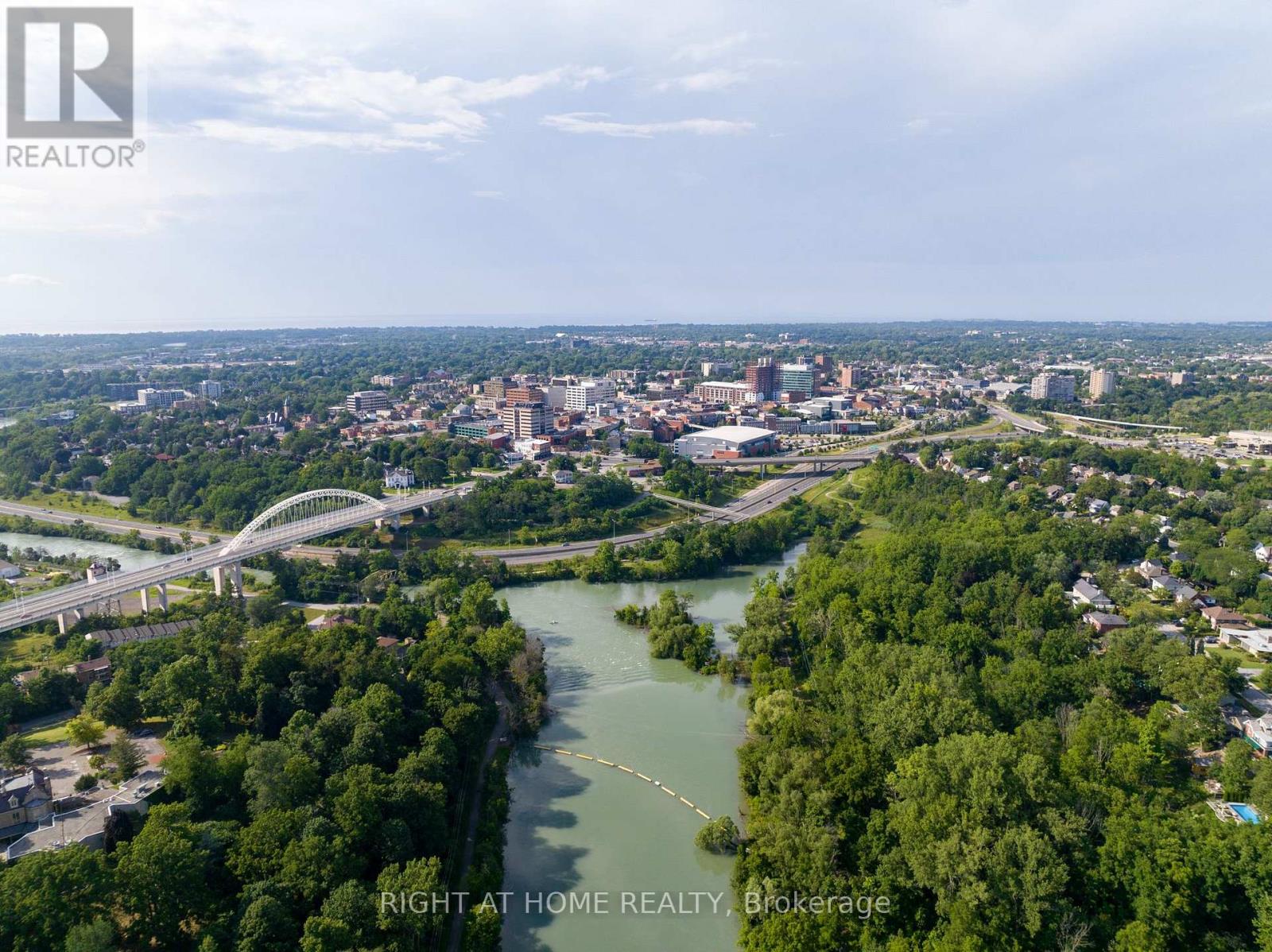 105 Glenridge Avenue, St. Catharines, Ontario  L2R 4X5 - Photo 34 - X12763720