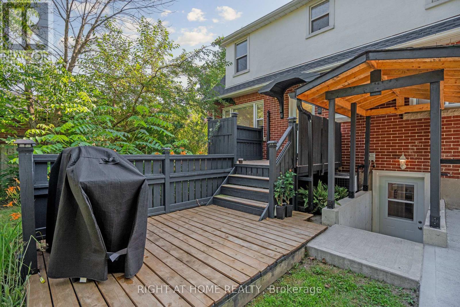 105 Glenridge Avenue, St. Catharines, Ontario  L2R 4X5 - Photo 48 - X12763720