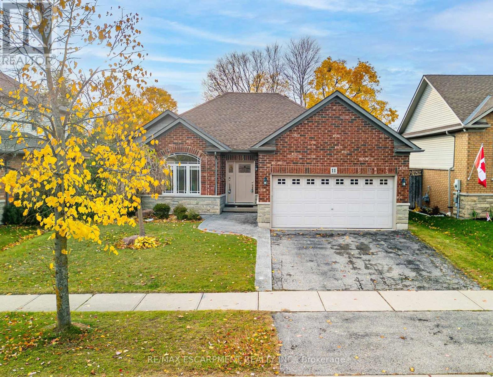 11 IRONGATE DRIVE, Brant, Ontario