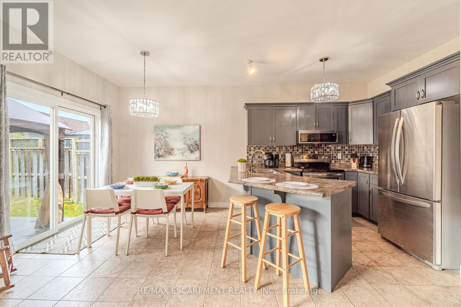 11 Irongate Drive, Brant, Ontario  N3L 4G4 - Photo 2 - X12763726