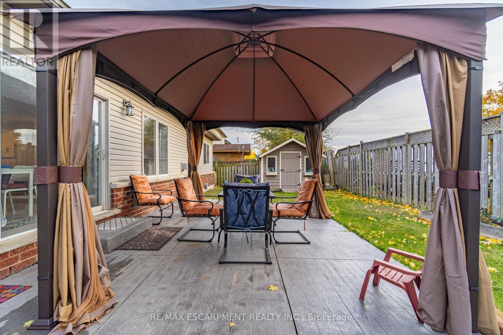 11 Irongate Drive, Brant, Ontario  N3L 4G4 - Photo 22 - X12763726