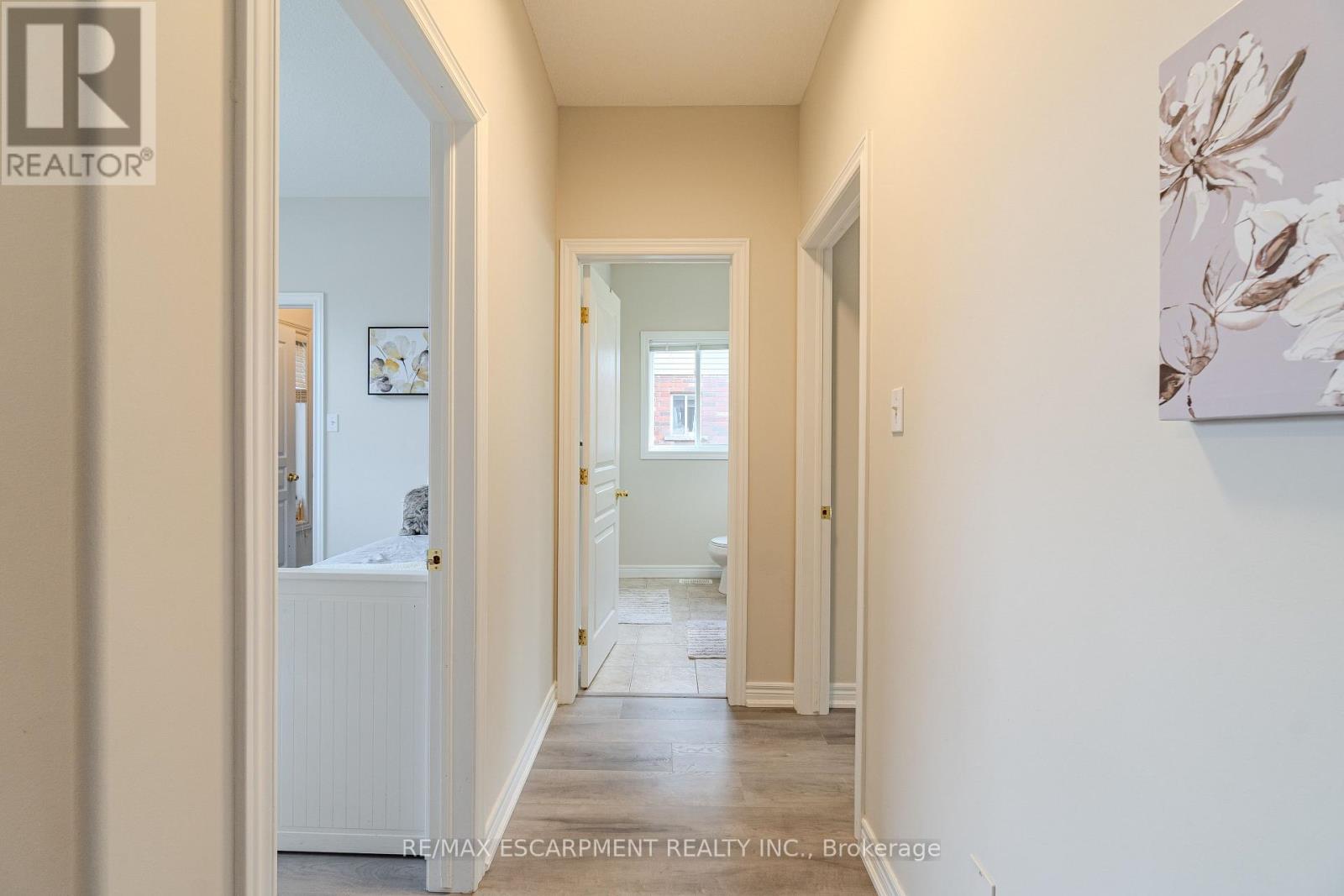 11 Irongate Drive, Brant, Ontario  N3L 4G4 - Photo 5 - X12763726