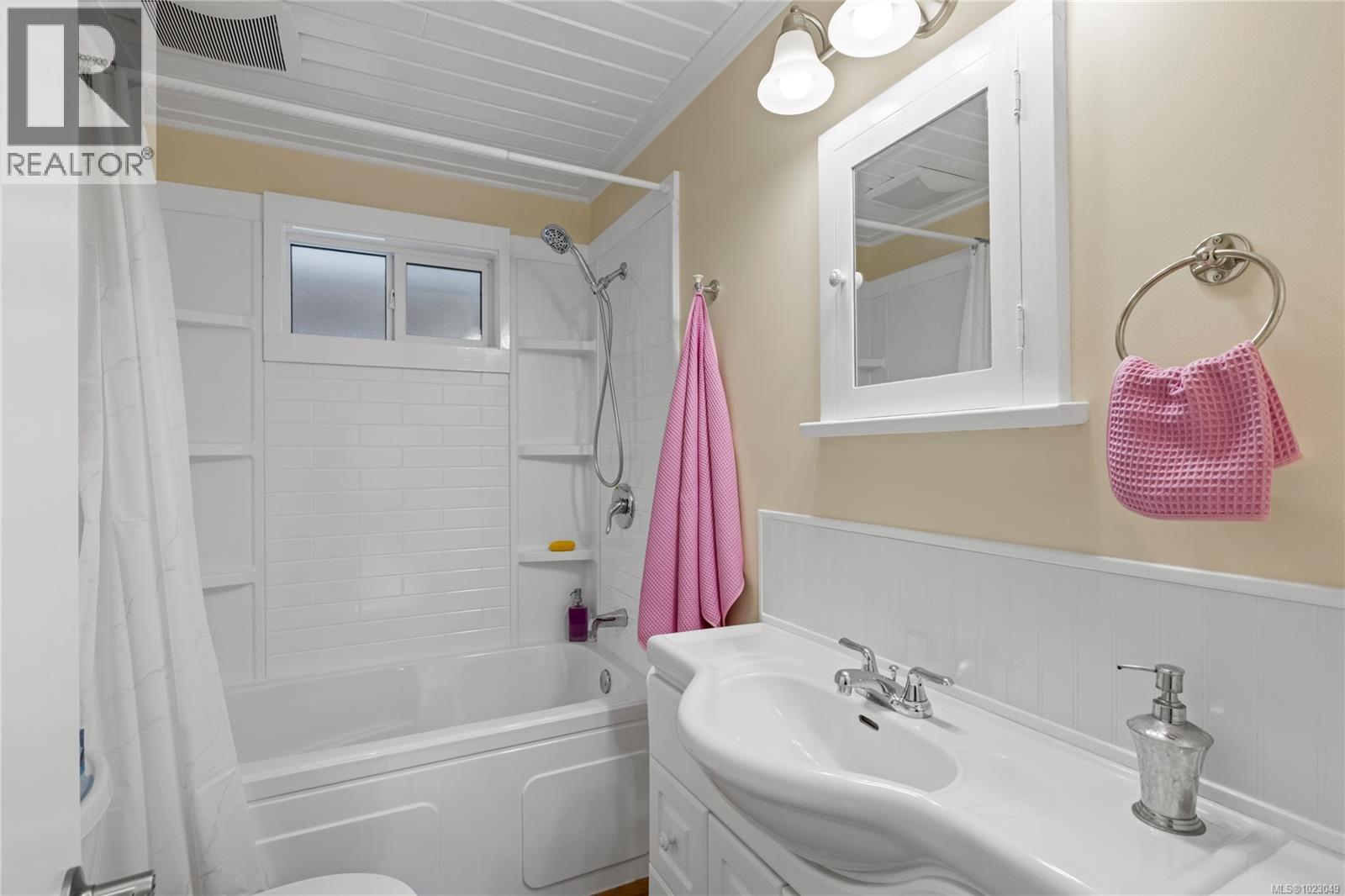 130 Marks Ave, Parksville, British Columbia  V9P 1L8 - Photo 30 - 1023049