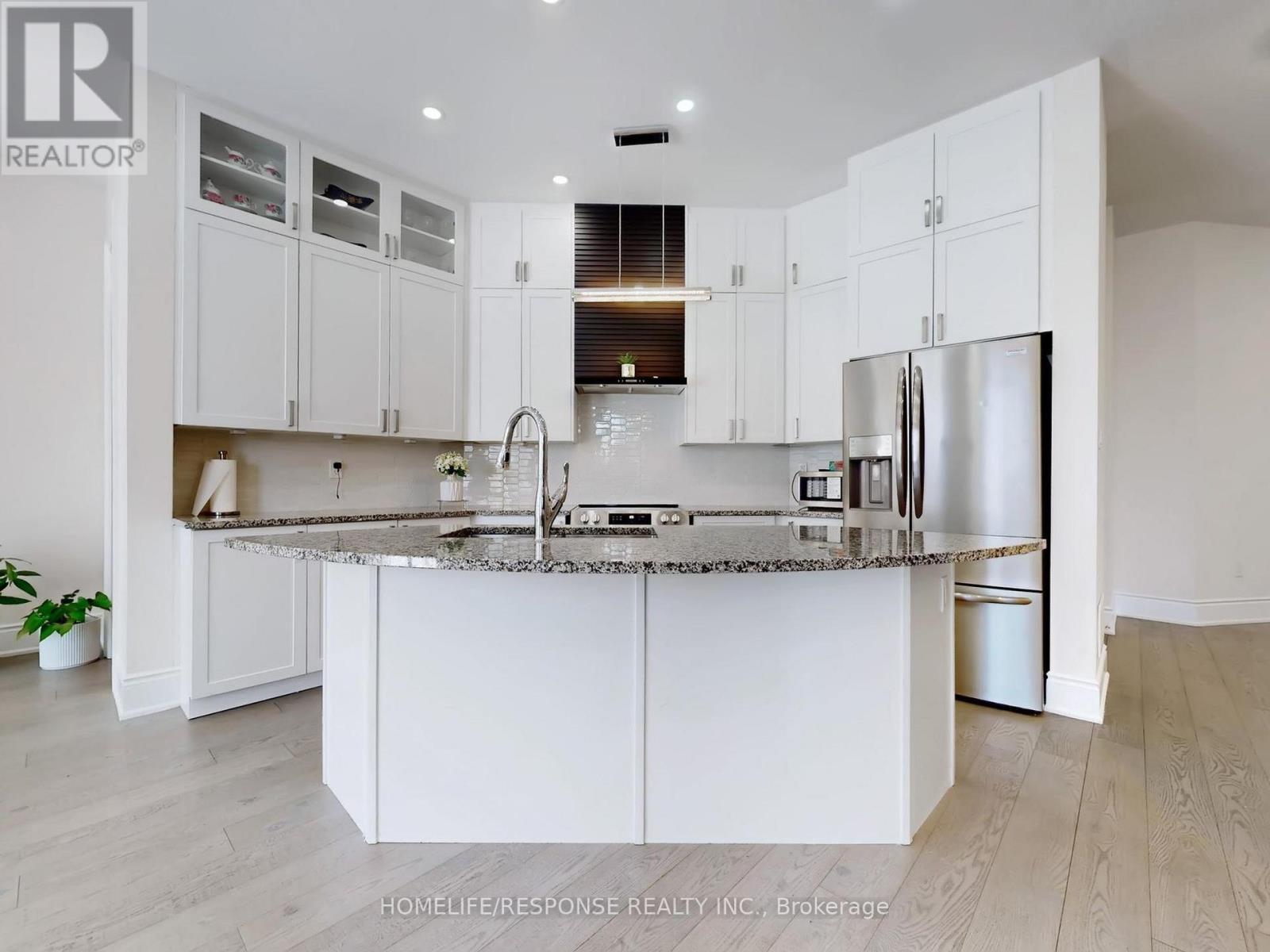 141 Auckland Drive, Whitby, Ontario  L1P 0J2 - Photo 10 - E12763480