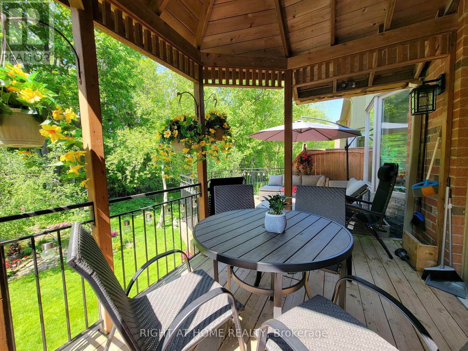 95 Westbury Court, Richmond Hill, Ontario  L4S 2L3 - Photo 42 - N12746388