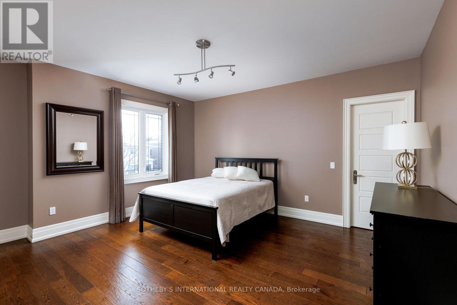 6 Weller Crescent, Vaughan, Ontario  L6A 1E4 - Photo 29 - N12748764