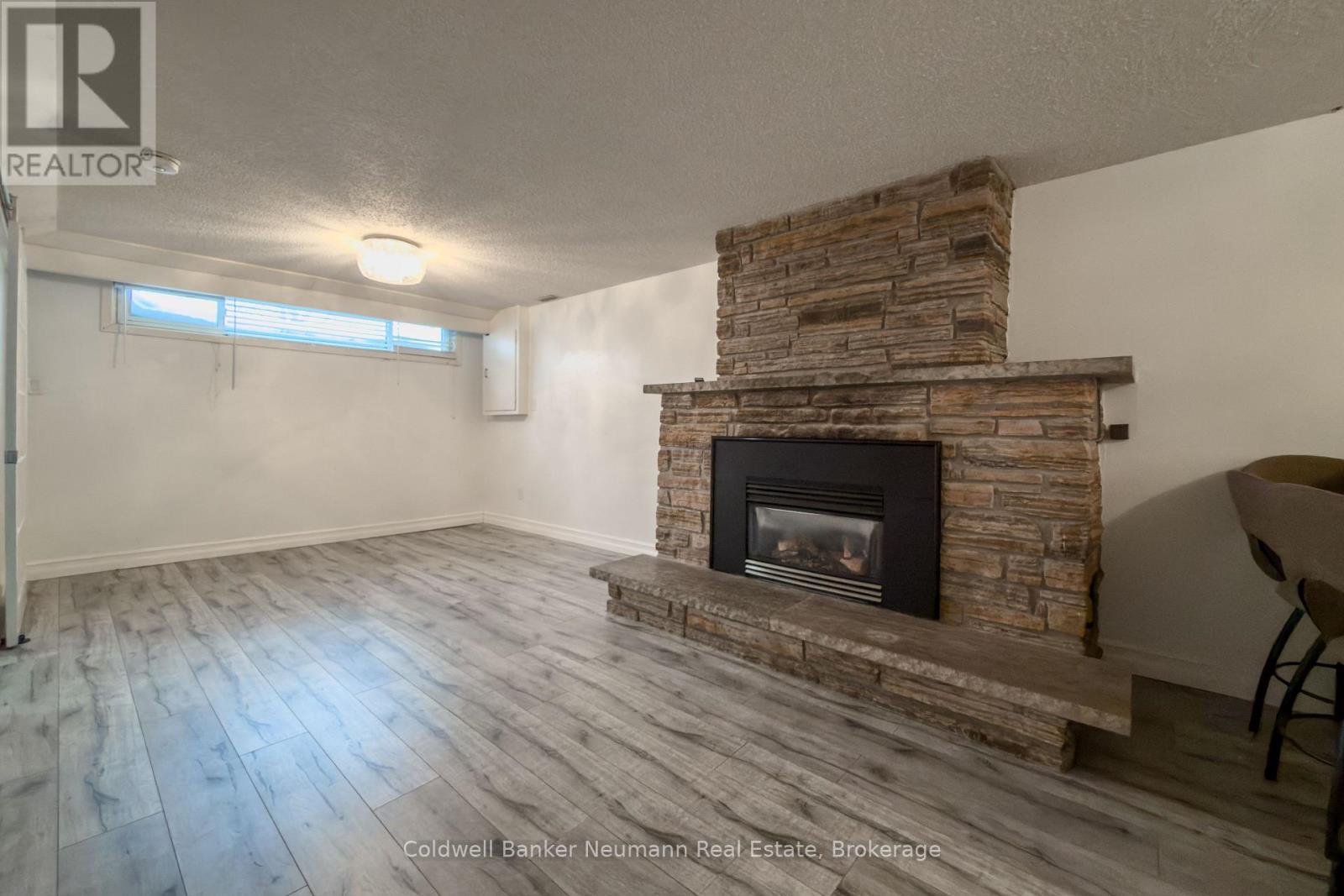 Lower - 92 Brant Avenue, Guelph (Victoria North), Ontario  N1E 1G3 - Photo 5 - X12763882