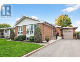 37 TAPLEY DRIVE, Toronto, Ontario