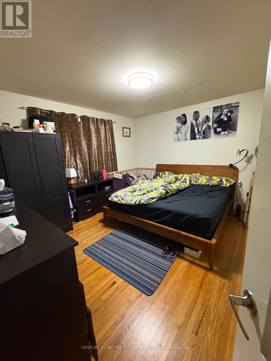 49 Dorchester Drive, Brampton, Ontario  L6T 3E2 - Photo 11 - W12757730