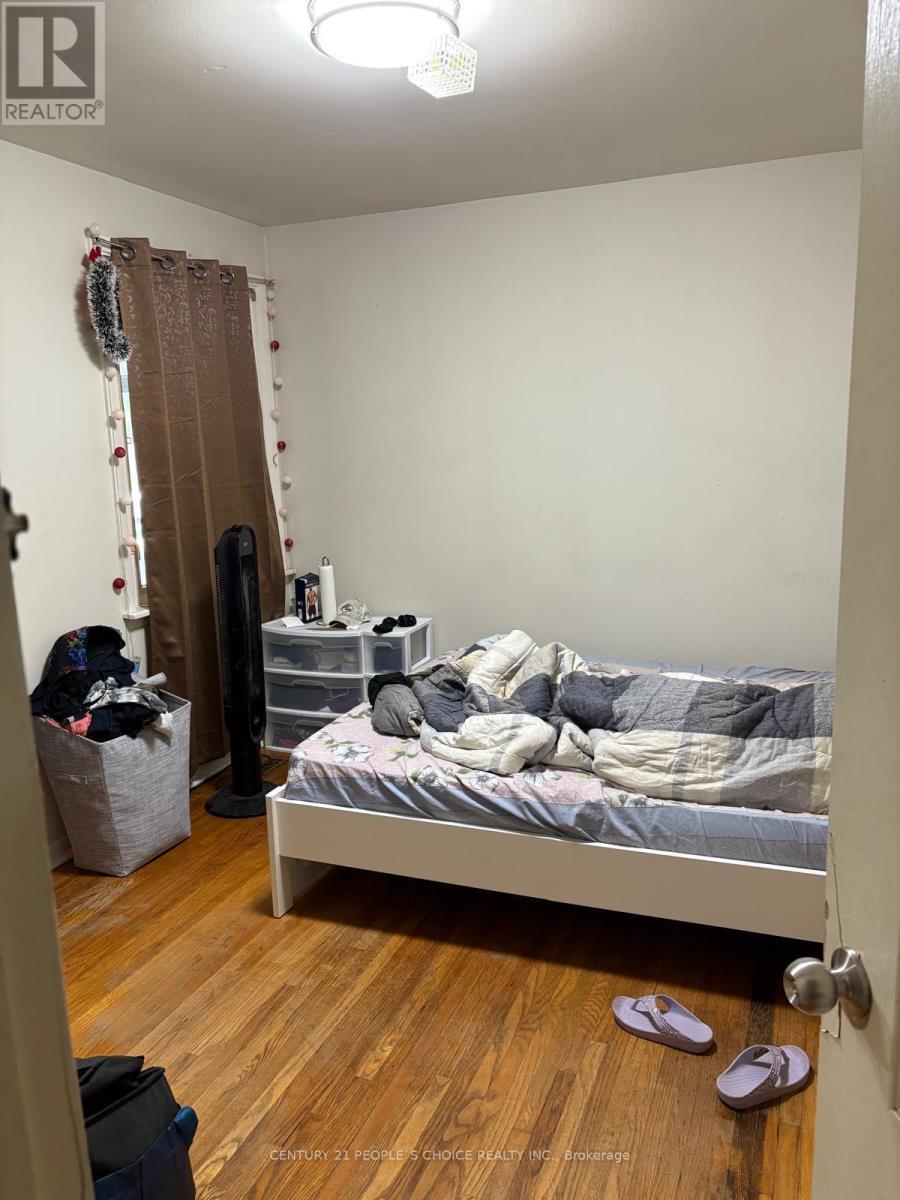 49 Dorchester Drive, Brampton, Ontario  L6T 3E2 - Photo 9 - W12757730