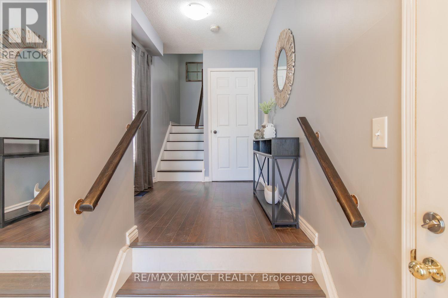 19 Blunden Road, Ajax (Central East), Ontario  L1Z 0K9 - Photo 2 - E12763944