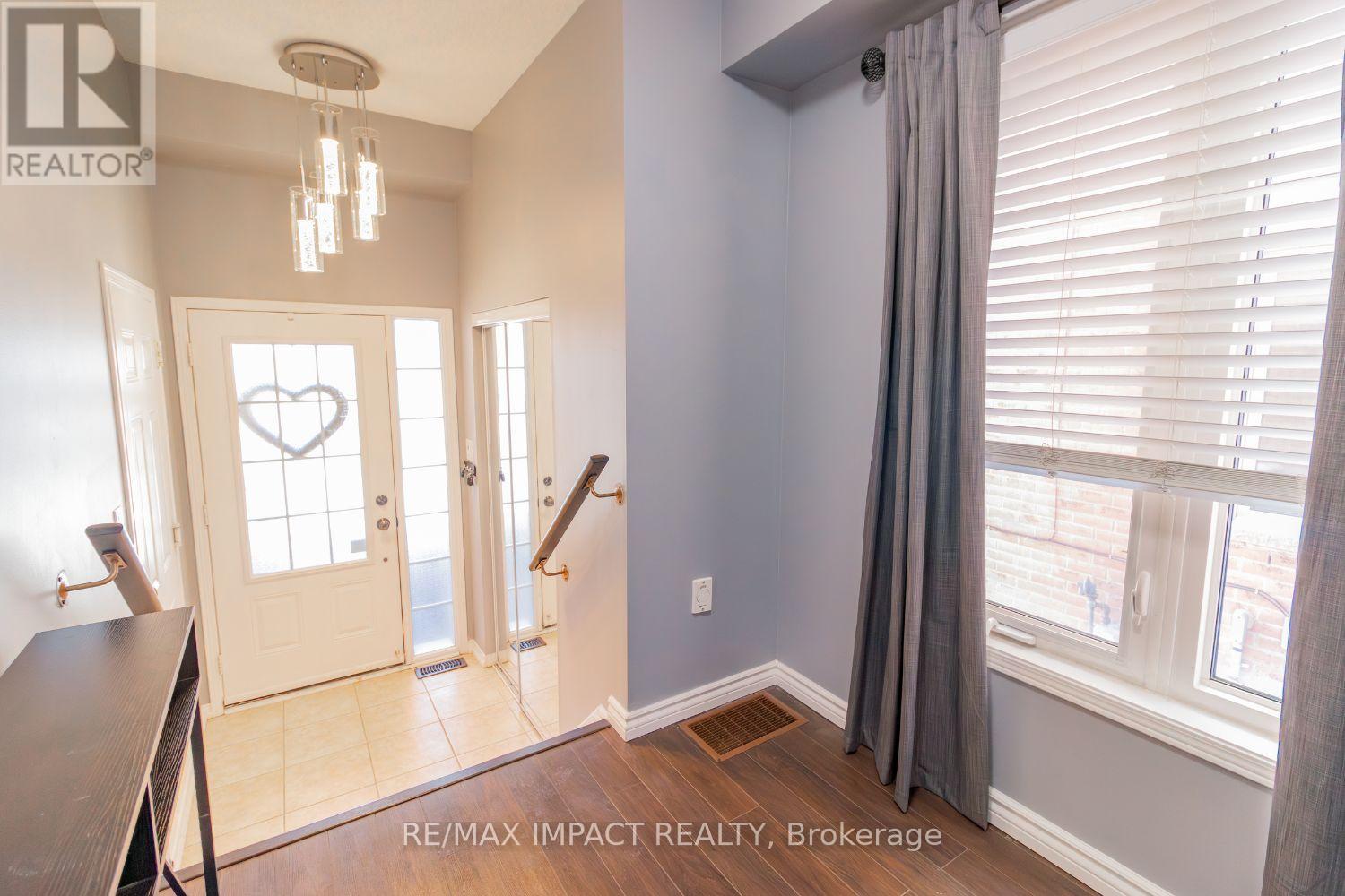 19 Blunden Road, Ajax (Central East), Ontario  L1Z 0K9 - Photo 3 - E12763944