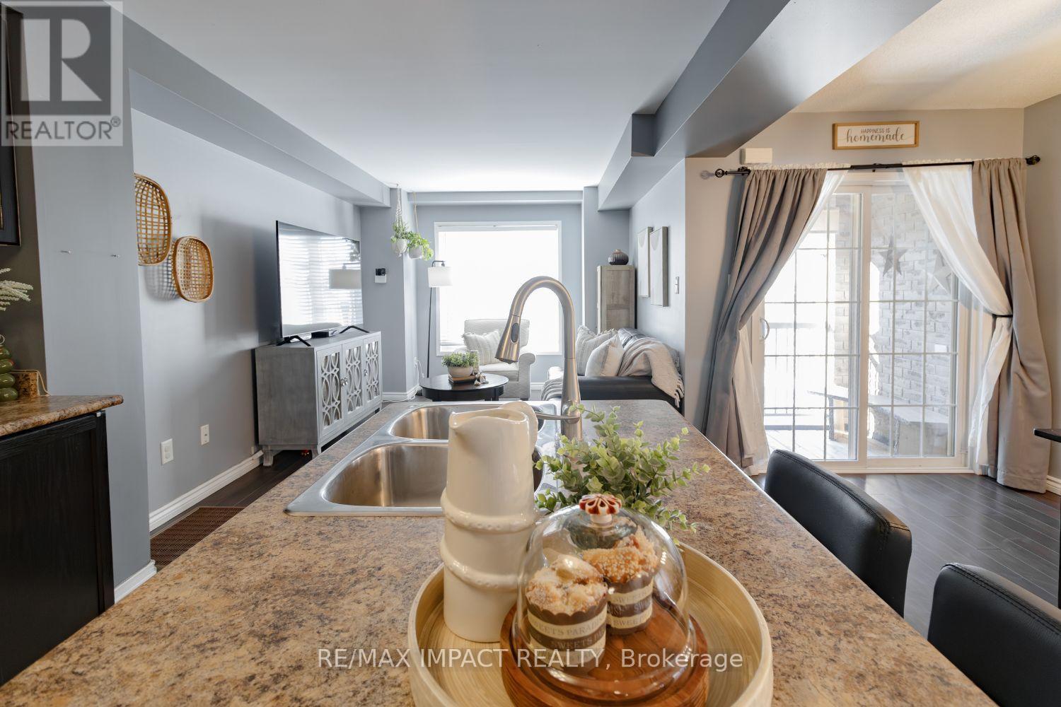 19 Blunden Road, Ajax (Central East), Ontario  L1Z 0K9 - Photo 8 - E12763944