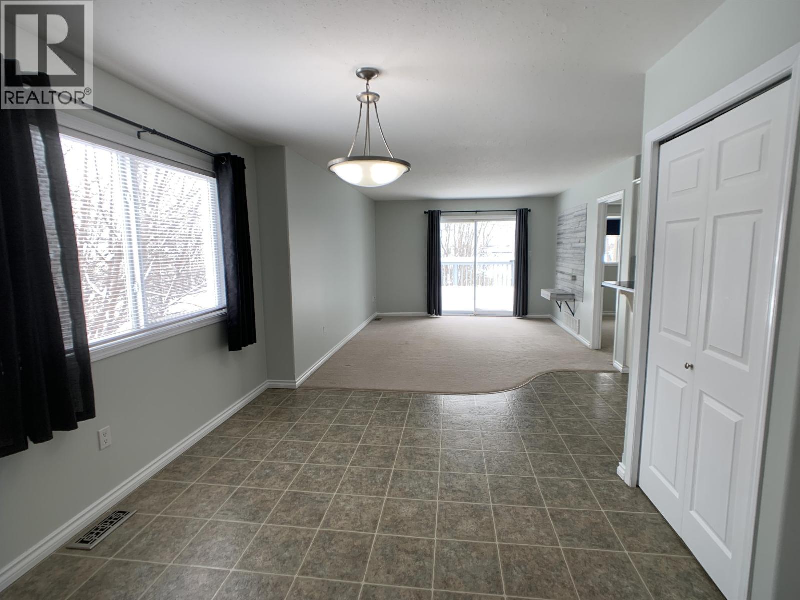 A 4415 Heritage Crescent, Fort Nelson, British Columbia  V0C 1R0 - Photo 3 - R3086335