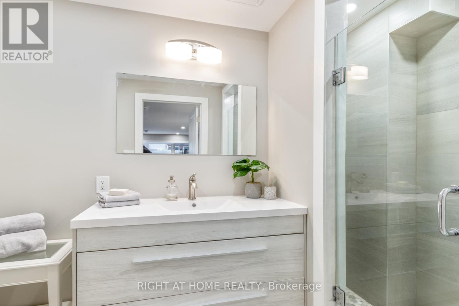 157 Courtland Street, Blue Mountains, Ontario  L9Y 5L7 - Photo 30 - X12763646