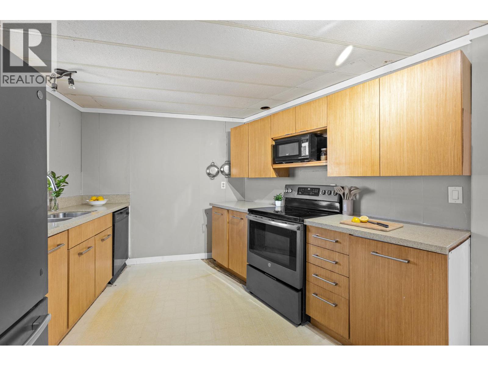 4911 Cedar Lane Unit# 11 Osoyoos Photo 9