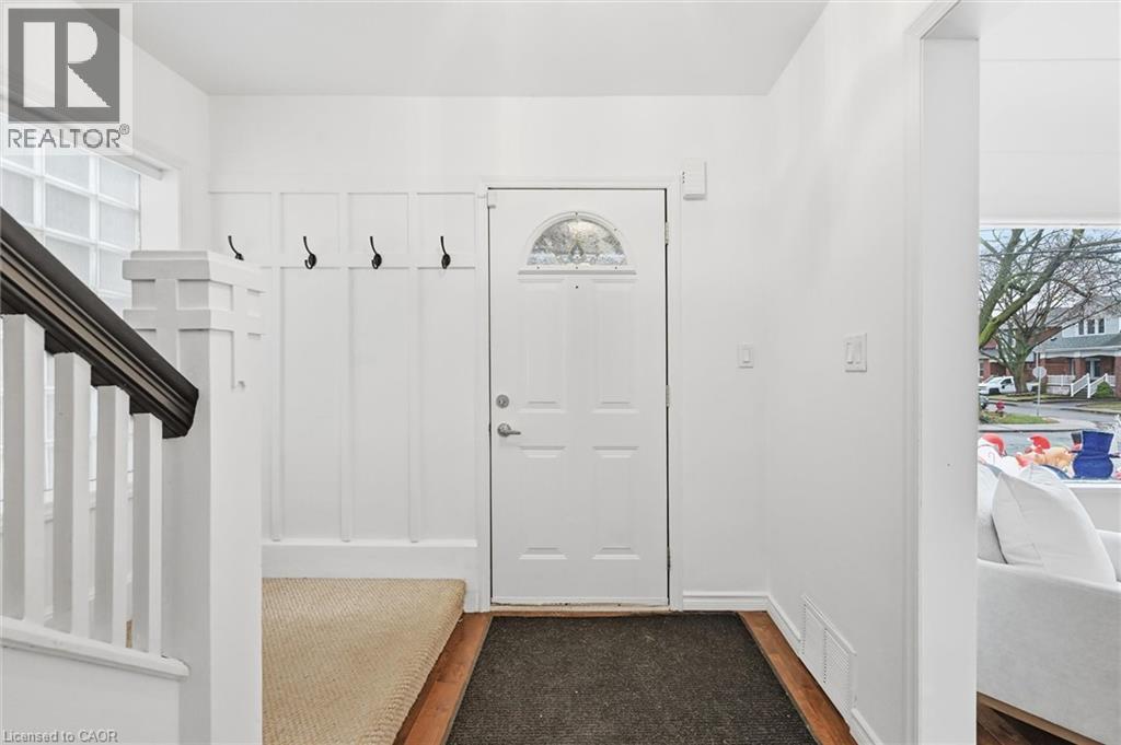 491 Dunsmure Road, Hamilton, Ontario  L8H 1G8 - Photo 3 - 40795659