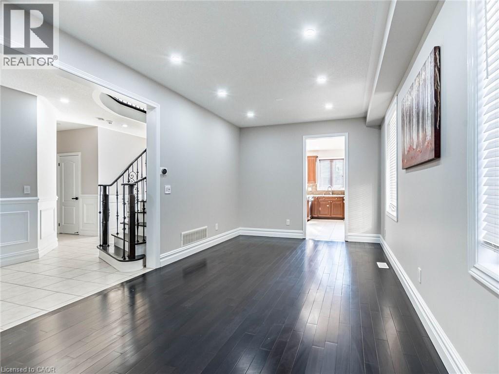 521 Bussel Crescent, Milton, Ontario  L9T 0W8 - Photo 8 - 40803390