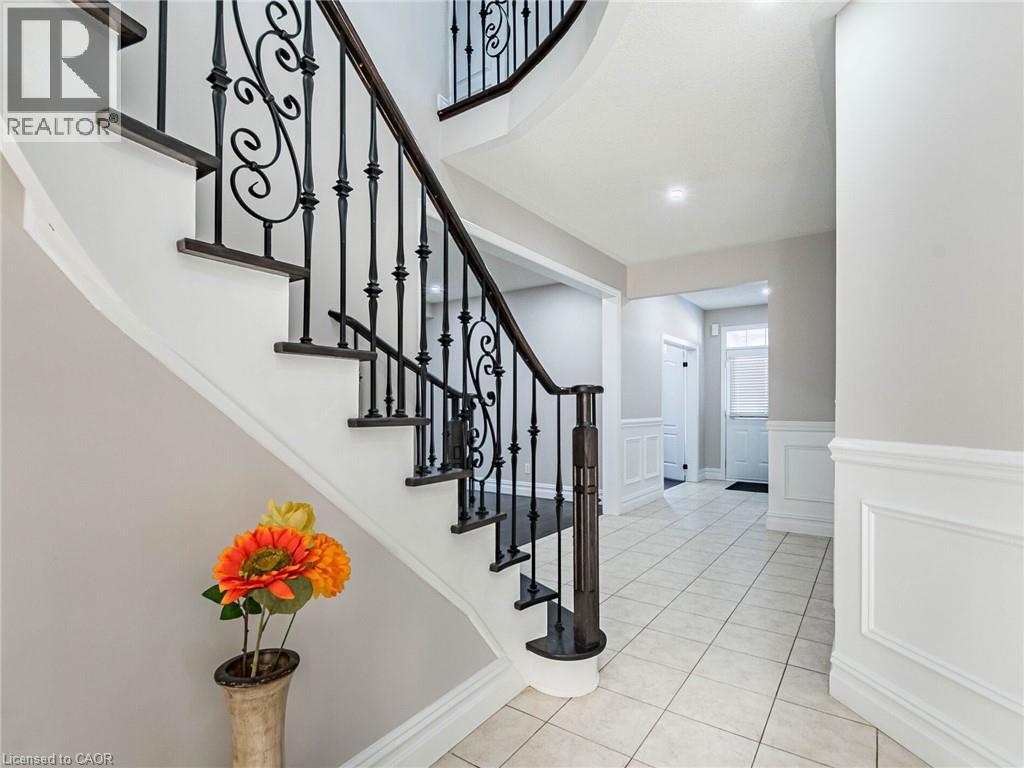 521 Bussel Crescent, Milton, Ontario  L9T 0W8 - Photo 6 - 40803390