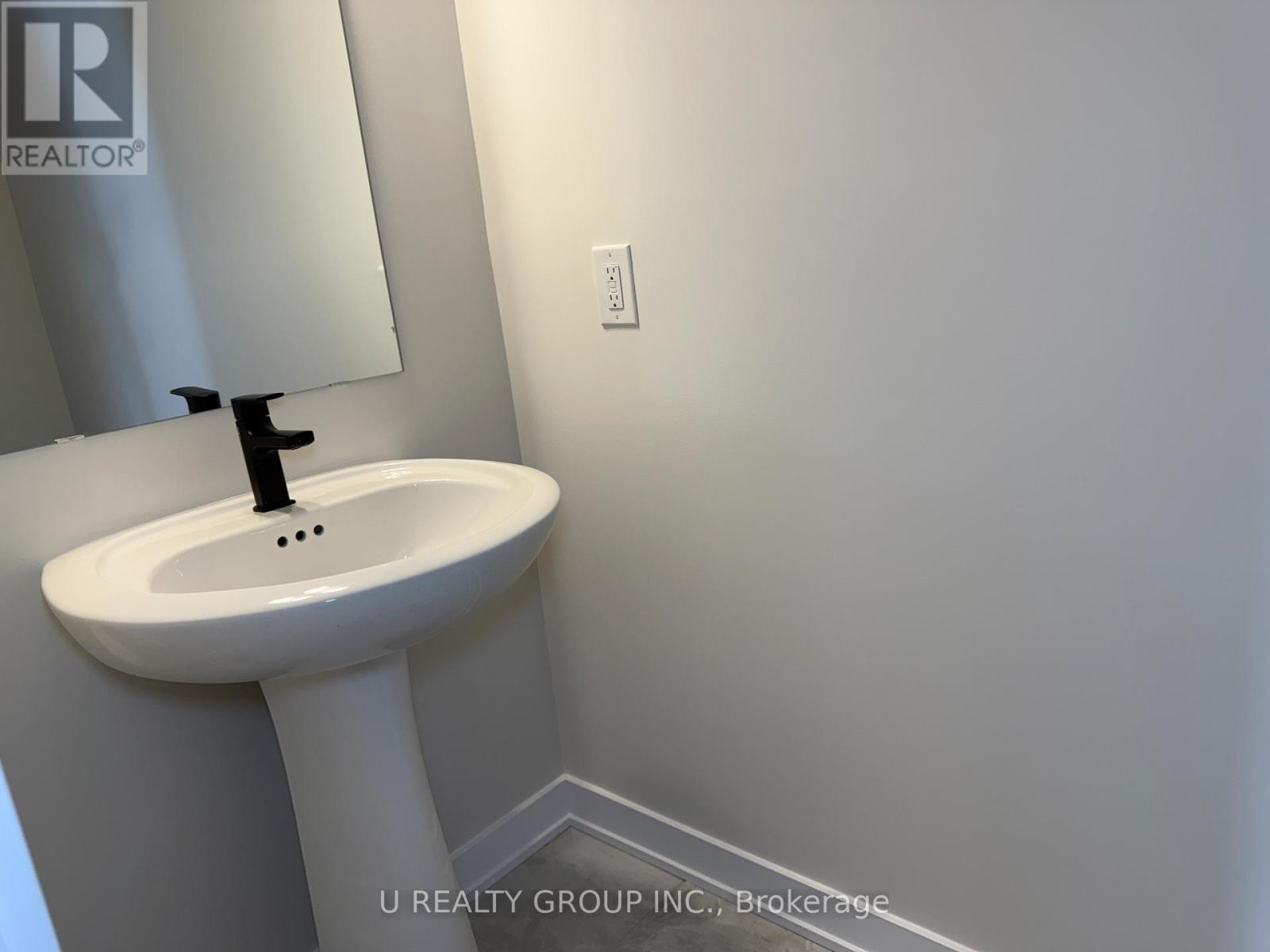 210 Ginebik Way, Ottawa, Ontario  K1X 0H4 - Photo 6 - X12763824