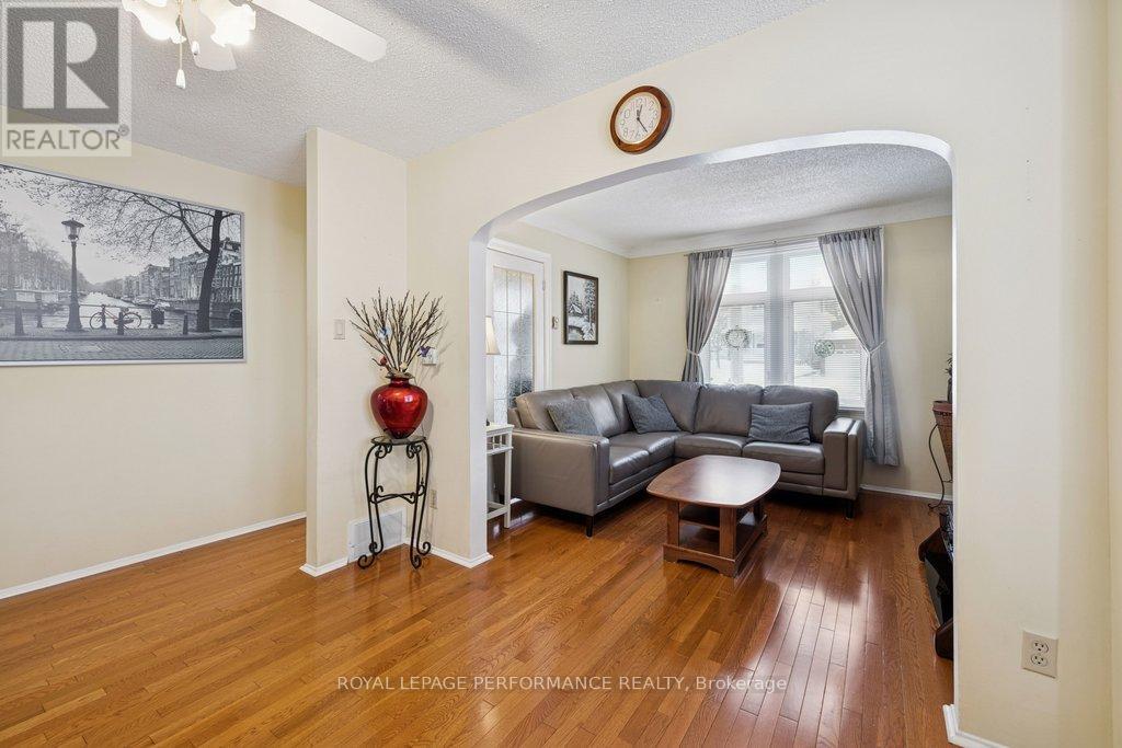 525 Kirkwood Avenue, Ottawa, Ontario  K1Z 5X2 - Photo 10 - X12763920