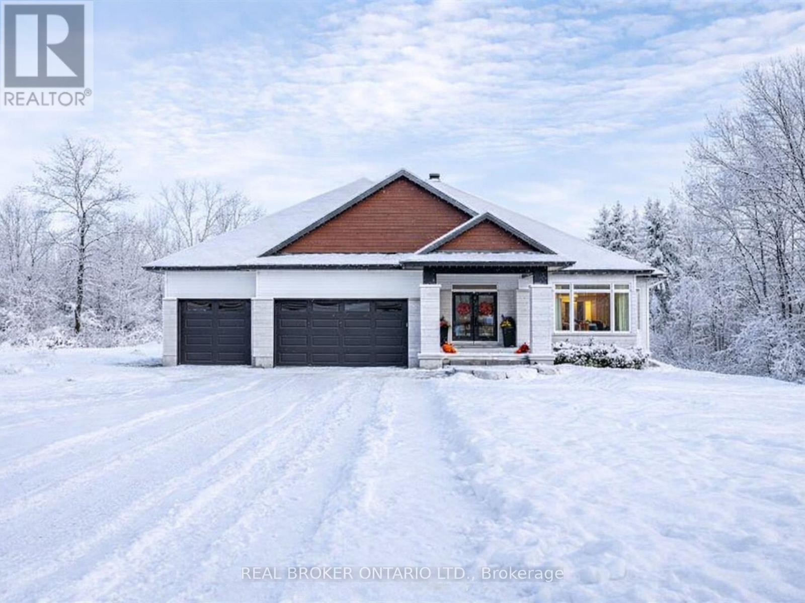 119 ERNEST WAY, Tay Valley, Ontario