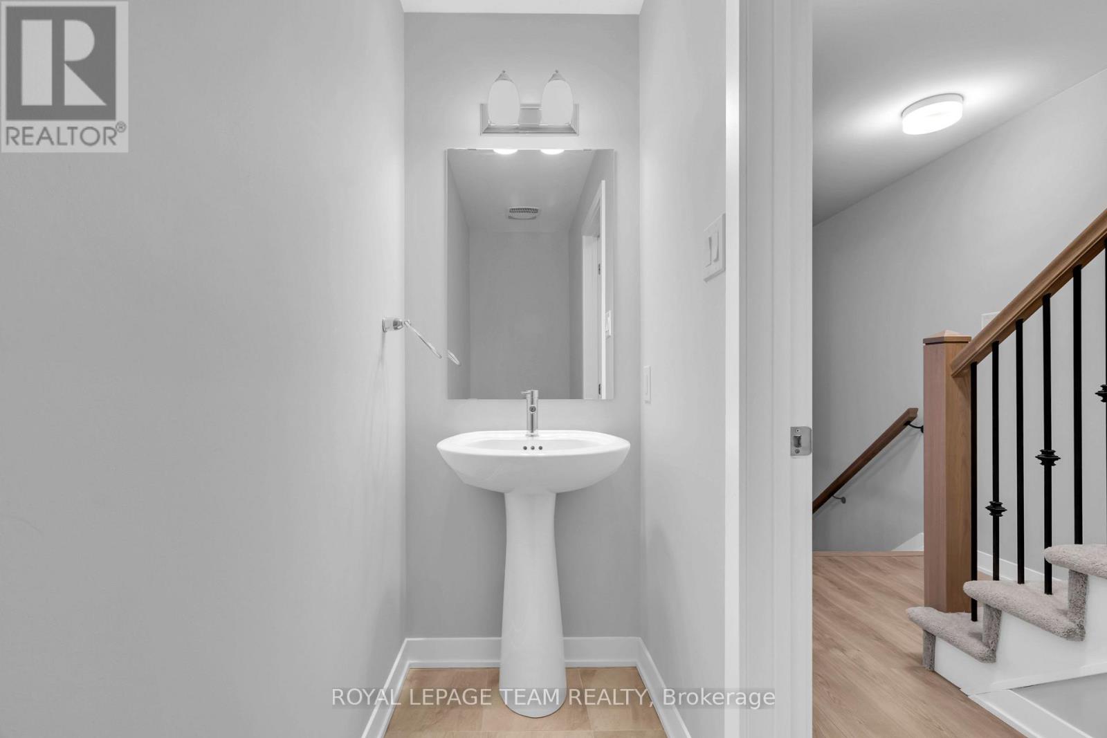 1004 Parnian Private, Ottawa, Ontario  K2J 7K5 - Photo 4 - X12763978