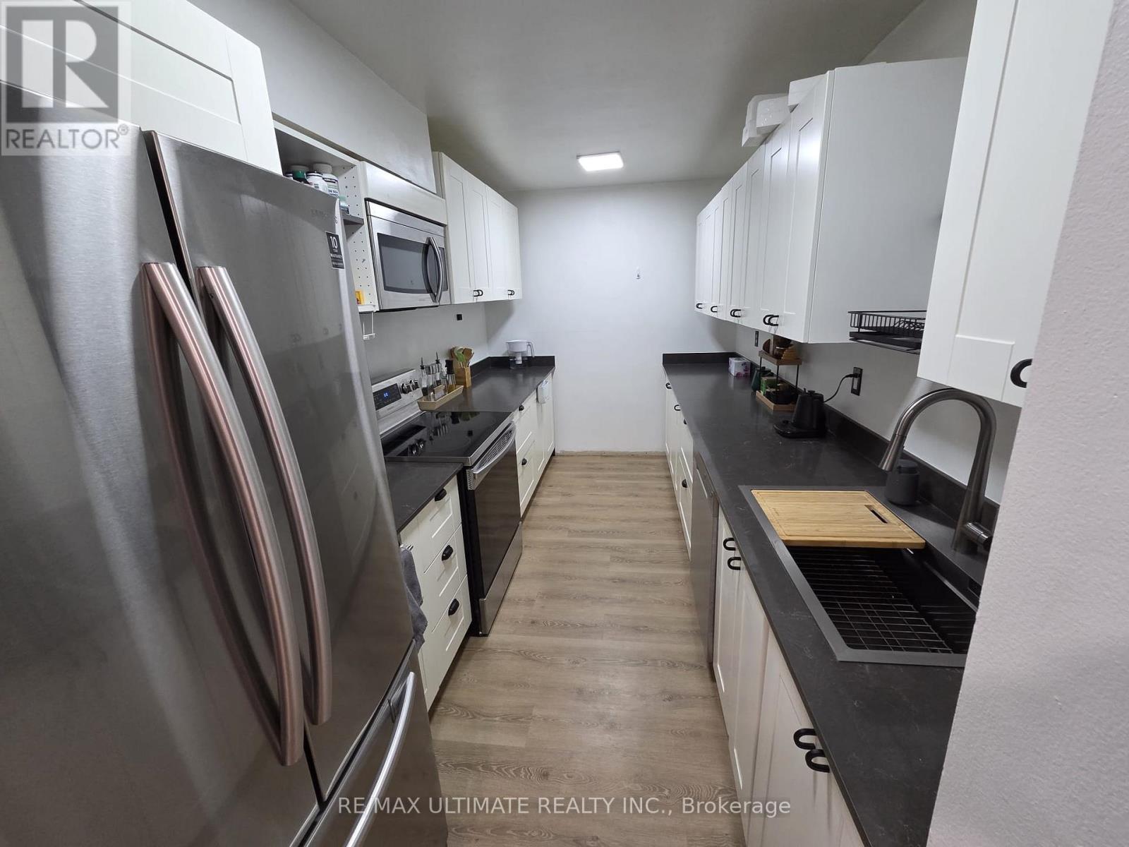 2305 - 390 Dixon Road, Toronto, Ontario  M9R 1T4 - Photo 10 - W12656530