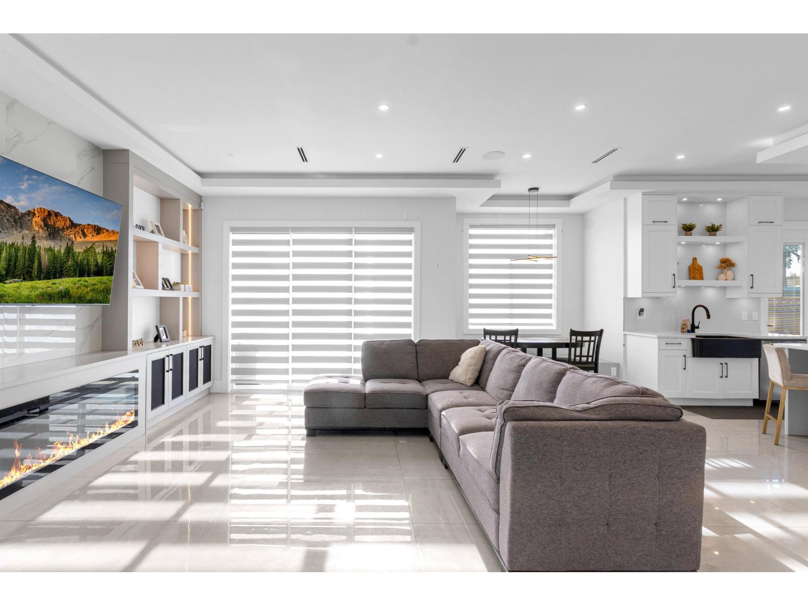 13142 69a Avenue, Surrey, British Columbia  V3W 6N9 - Photo 2 - R3082951