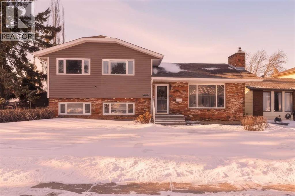 3411 51A Avenue, Innisfail, Alberta