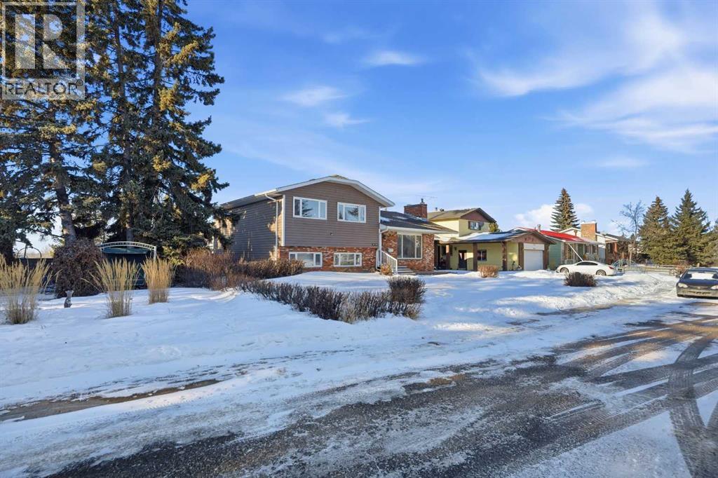 3411 51a Avenue, Innisfail, Alberta  T4G 1H4 - Photo 3 - A2280425