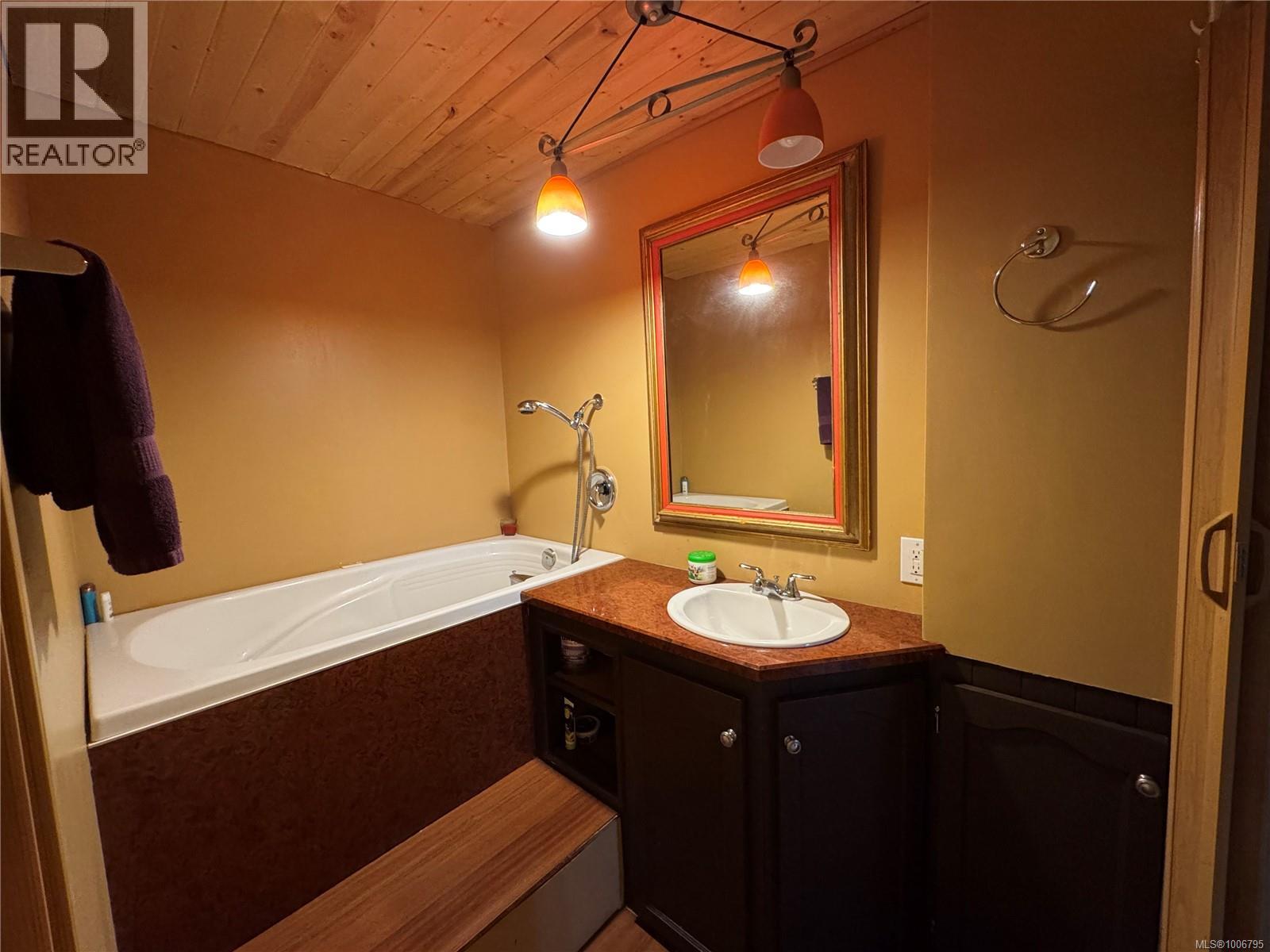 99 Mckay Cres, Port Alice, British Columbia  V0N 2N0 - Photo 20 - 1006795