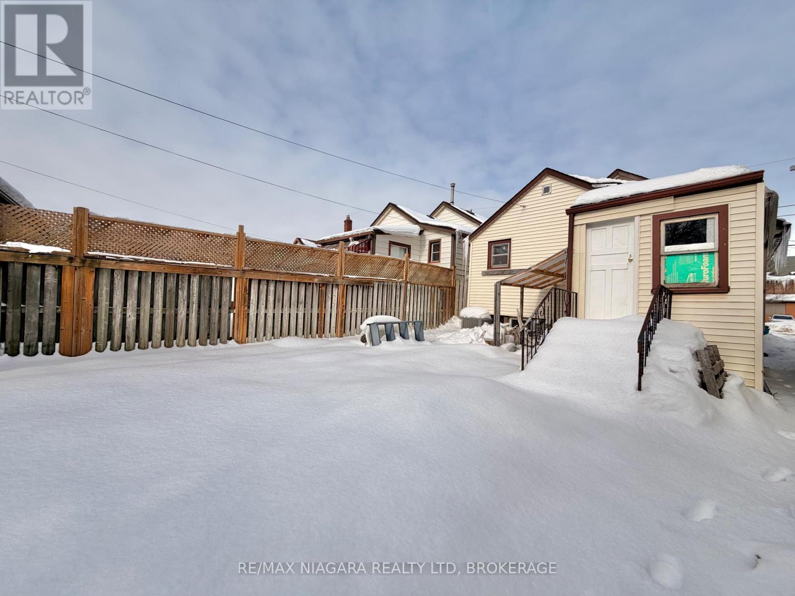 4850 Huron Street, Niagara Falls, Ontario  L2E 2J2 - Photo 9 - X12763798