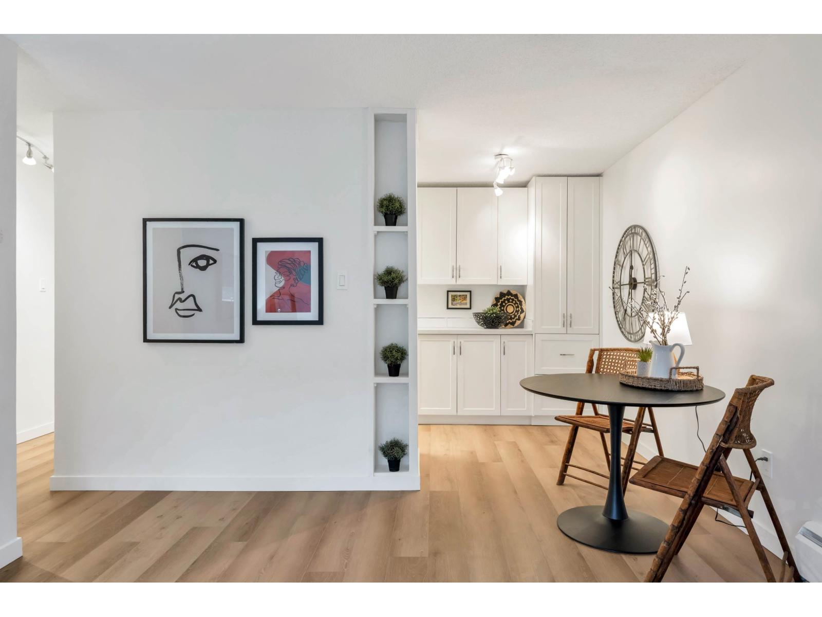 107 15020 North Bluff Road, White Rock, British Columbia  V4B 5A4 - Photo 13 - R3086751