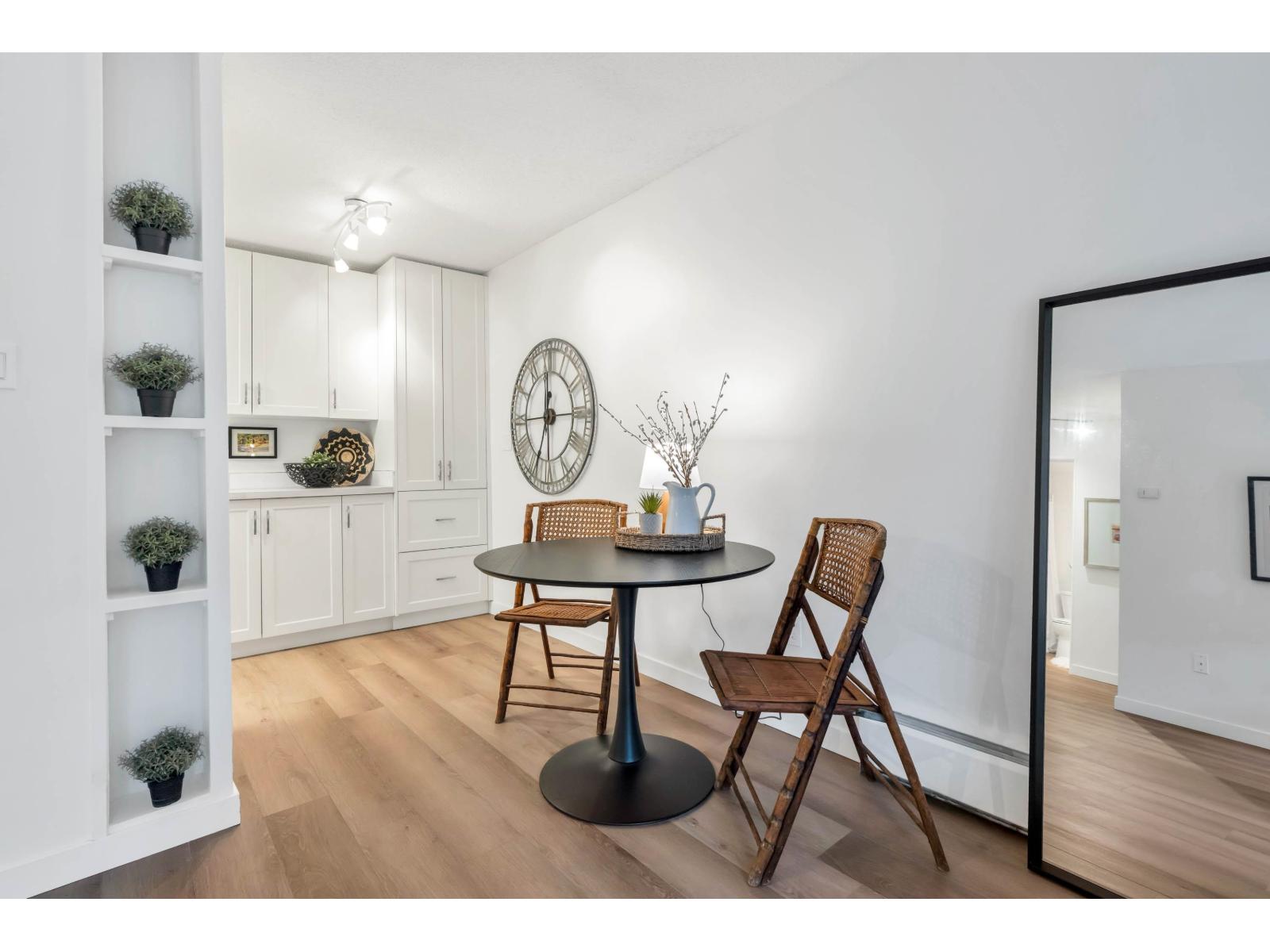 107 15020 North Bluff Road, White Rock, British Columbia  V4B 5A4 - Photo 14 - R3086751