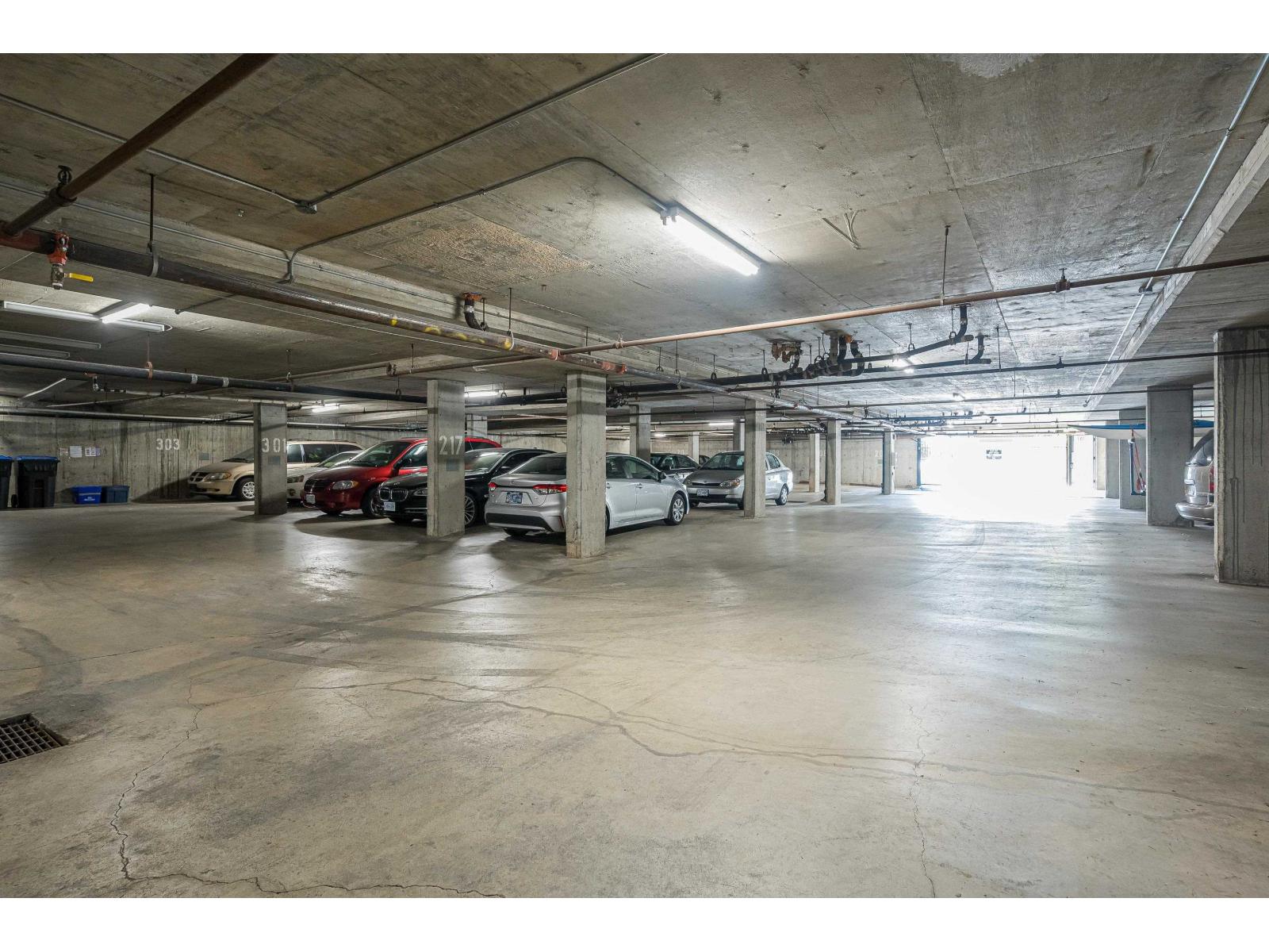 107 15020 North Bluff Road, White Rock, British Columbia  V4B 5A4 - Photo 31 - R3086751