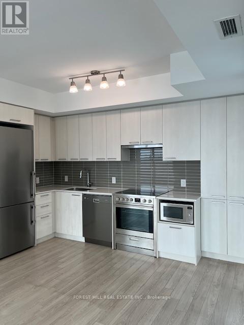 607 - 310 Tweedsmuir Avenue, Toronto, Ontario  M5P 2Y2 - Photo 8 - C12763820